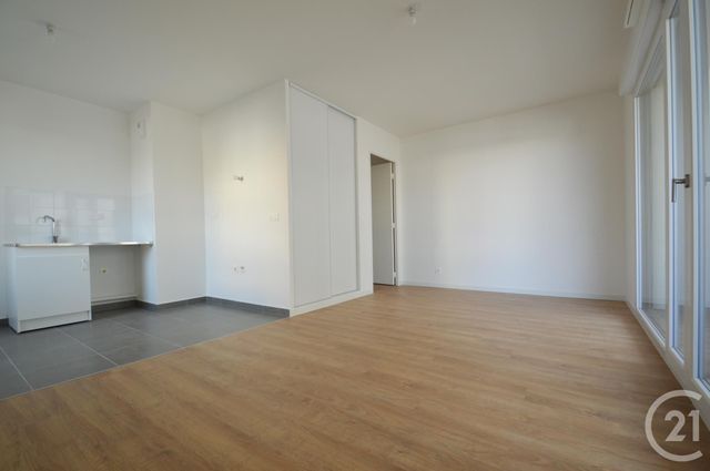 Appartement F3 à vendre - 3 pièces - 63.0 m2 - ST OUEN - 93 - ILE-DE-FRANCE - Century 21 Wilson Immobilier