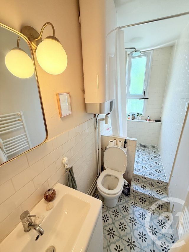 Appartement F2 à louer - 2 pièces - 43.68 m2 - ST OUEN - 93 - ILE-DE-FRANCE - Century 21 Wilson Immobilier