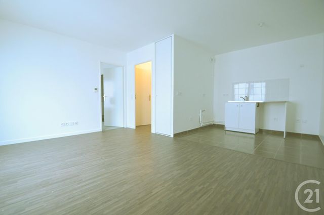 Appartement F2 à louer - 2 pièces - 43.3 m2 - ST OUEN - 93 - ILE-DE-FRANCE - Century 21 Wilson Immobilier