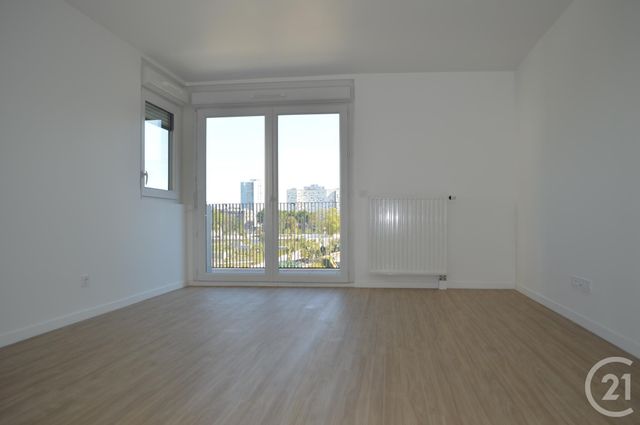 Appartement F3 à louer - 3 pièces - 62.0 m2 - ST OUEN - 93 - ILE-DE-FRANCE - Century 21 Wilson Immobilier