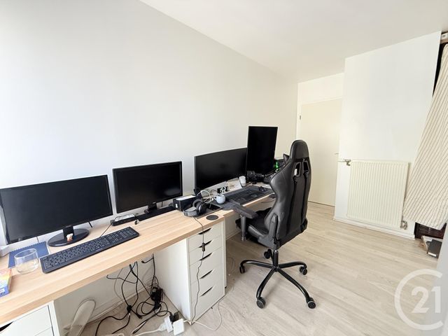 Appartement F3 à vendre - 3 pièces - 62.24 m2 - ST OUEN - 93 - ILE-DE-FRANCE - Century 21 Wilson Immobilier