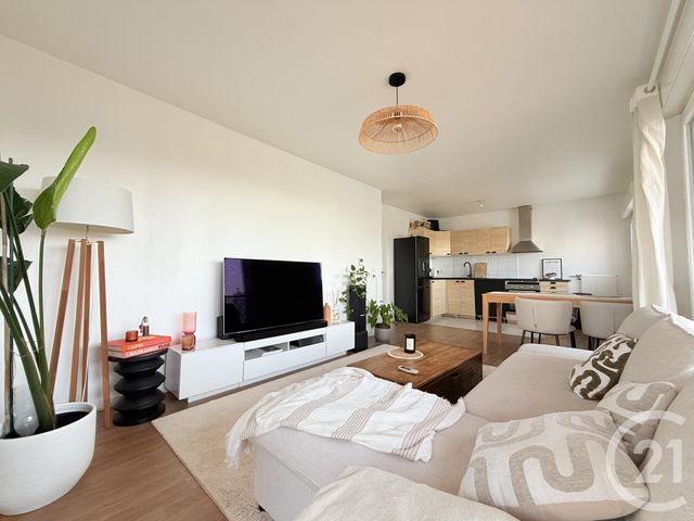 Appartement F3 à vendre - 3 pièces - 62.24 m2 - ST OUEN - 93 - ILE-DE-FRANCE - Century 21 Wilson Immobilier