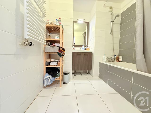 Appartement F3 à vendre - 3 pièces - 63.53 m2 - ST DENIS - 93 - ILE-DE-FRANCE - Century 21 Wilson Immobilier
