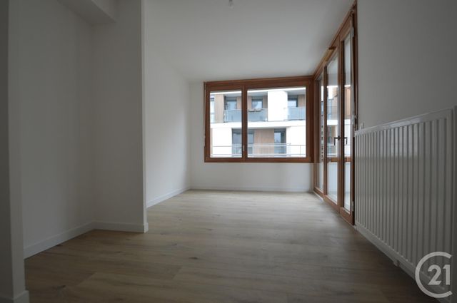 Appartement F1 à louer - 1 pièce - 32.83 m2 - ST DENIS - 93 - ILE-DE-FRANCE - Century 21 Wilson Immobilier