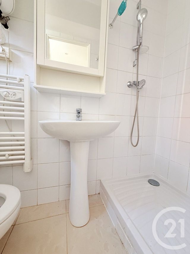 Appartement F1 à louer - 1 pièce - 20.7 m2 - ST OUEN - 93 - ILE-DE-FRANCE - Century 21 Wilson Immobilier