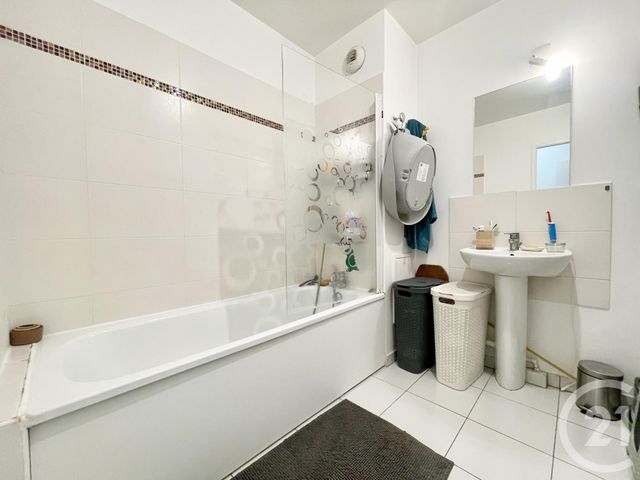 Appartement F4 à vendre - 4 pièces - 78.0 m2 - L ILE ST DENIS - 93 - ILE-DE-FRANCE - Century 21 Wilson Immobilier