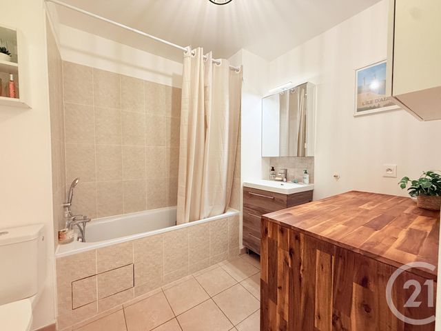 Appartement F3 à vendre - 3 pièces - 69.52 m2 - ST OUEN - 93 - ILE-DE-FRANCE - Century 21 Wilson Immobilier