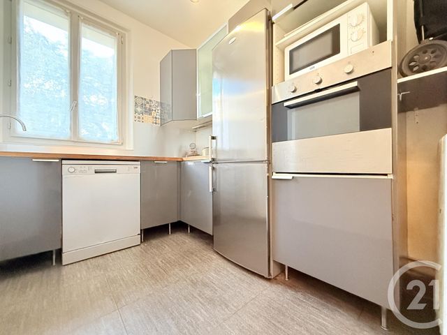 Afficher la photo en grand Appartement à vendre - 2 pièces - 45.33 m2 - ST OUEN - 93 - ILE-DE-FRANCE - Century 21 Wilson Immobilier