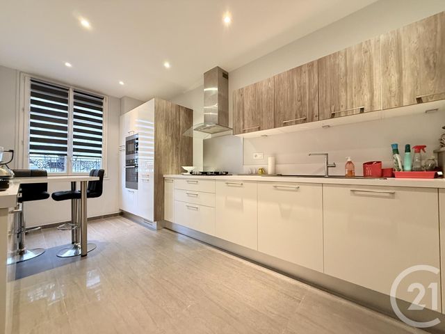 Appartement F4 à vendre - 3 pièces - 94.08 m2 - ST OUEN - 93 - ILE-DE-FRANCE - Century 21 Wilson Immobilier