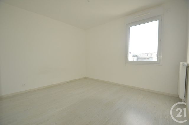 Appartement F3 à louer - 3 pièces - 65.0 m2 - ST OUEN - 93 - ILE-DE-FRANCE - Century 21 Wilson Immobilier