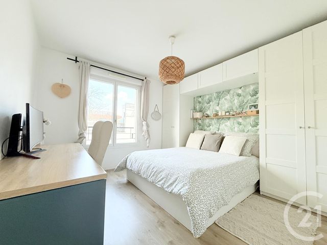 Appartement F4 à vendre - 4 pièces - 80.31 m2 - ST OUEN - 93 - ILE-DE-FRANCE - Century 21 Wilson Immobilier