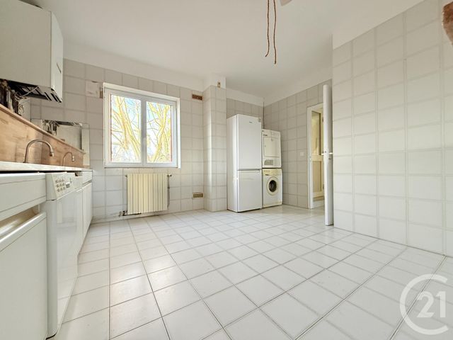 Appartement F2 à vendre - 2 pièces - 73.29 m2 - ST OUEN - 93 - ILE-DE-FRANCE - Century 21 Wilson Immobilier