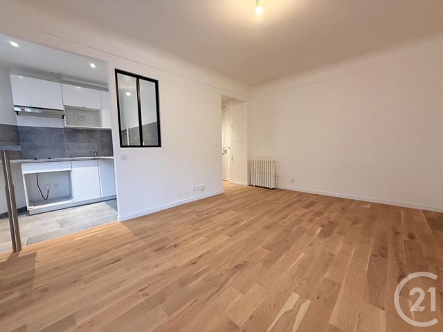 Appartement Studio à vendre - 1 pièce - 27.89 m2 - COURBEVOIE - 92 - ILE-DE-FRANCE - Century 21 Wilson Immobilier