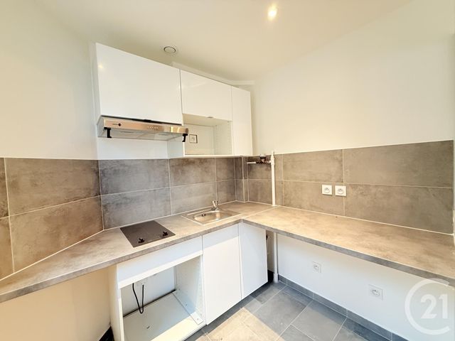 Appartement Studio à vendre - 1 pièce - 27.89 m2 - COURBEVOIE - 92 - ILE-DE-FRANCE - Century 21 Wilson Immobilier