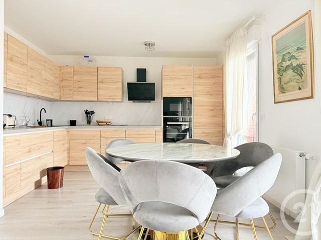 Appartement F3 à vendre - 3 pièces - 76.5 m2 - ST OUEN - 93 - ILE-DE-FRANCE - Century 21 Wilson Immobilier