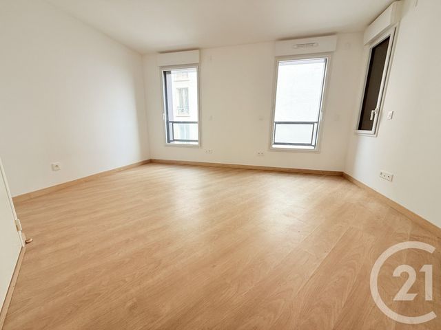 Appartement F4 à louer - 4 pièces - 75.43 m2 - LA PLAINE ST DENIS - 93 - ILE-DE-FRANCE - Century 21 Wilson Immobilier