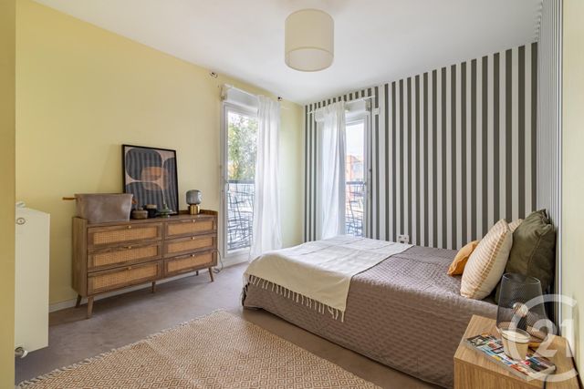 Appartement à vendre - 3 pièces - 66.6 m2 - ST OUEN - 93 - ILE-DE-FRANCE - Century 21 Wilson Immobilier