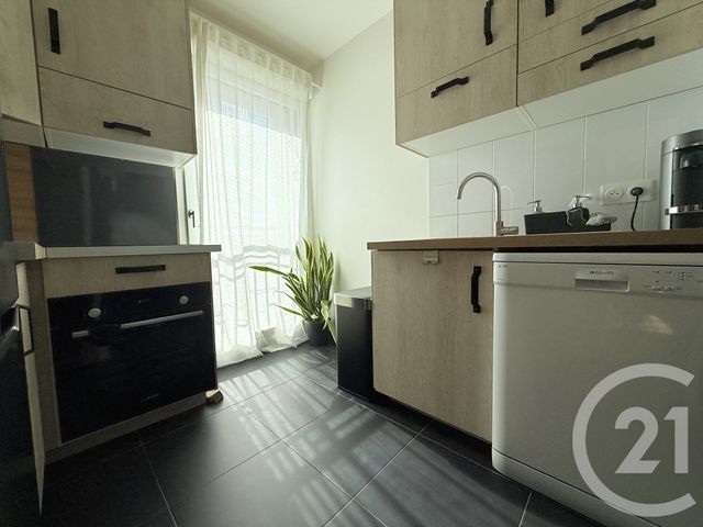 Appartement F3 à louer - 3 pièces - 65.44 m2 - ST OUEN - 93 - ILE-DE-FRANCE - Century 21 Wilson Immobilier