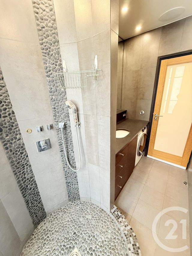 Appartement F2 à vendre - 3 pièces - 58.3 m2 - ST OUEN - 93 - ILE-DE-FRANCE - Century 21 Wilson Immobilier