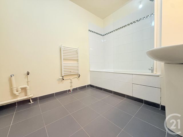 Appartement F2 à vendre - 2 pièces - 56.8 m2 - ST OUEN - 93 - ILE-DE-FRANCE - Century 21 Wilson Immobilier