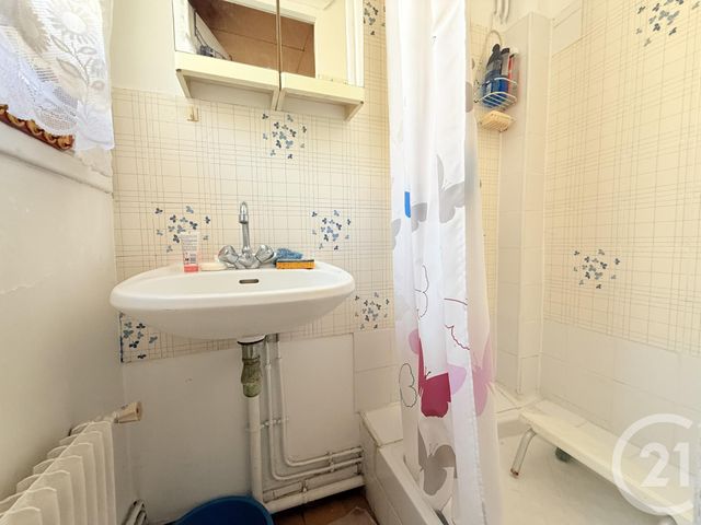 Appartement F2 à vendre - 2 pièces - 43.03 m2 - ST OUEN - 93 - ILE-DE-FRANCE - Century 21 Wilson Immobilier