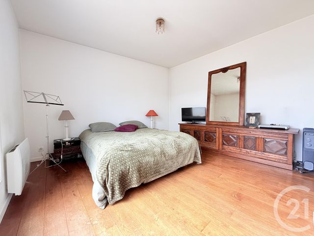 Appartement à vendre - 5 pièces - 99.58 m2 - ST OUEN - 93 - ILE-DE-FRANCE - Century 21 Wilson Immobilier