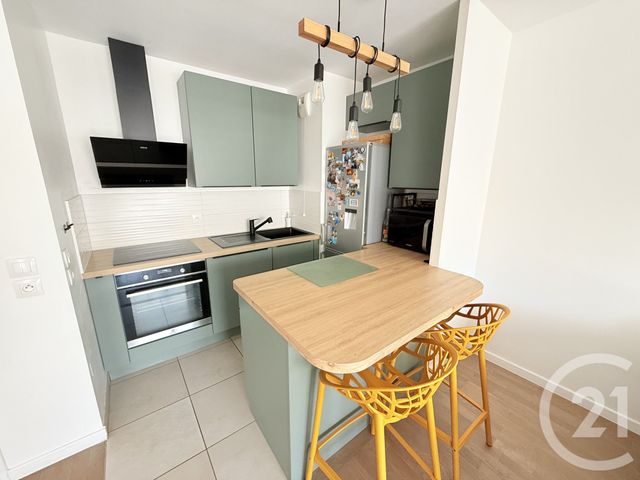 Appartement F3 à louer - 3 pièces - 65.2 m2 - ST OUEN - 93 - ILE-DE-FRANCE - Century 21 Wilson Immobilier