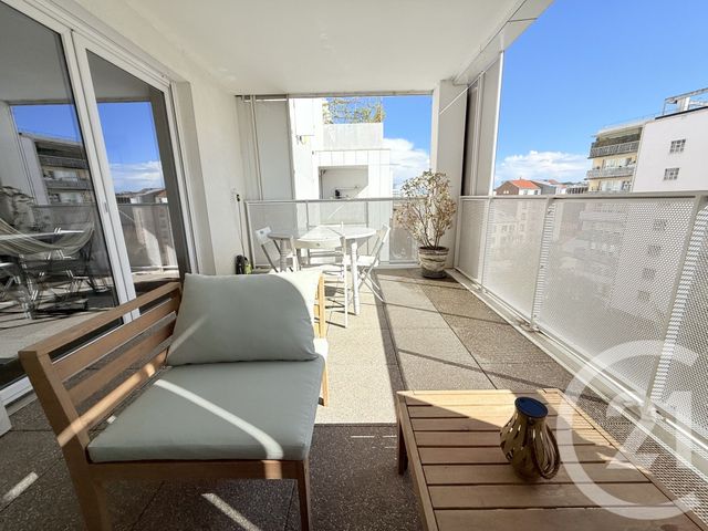 Appartement F3 à louer - 3 pièces - 65.2 m2 - ST OUEN - 93 - ILE-DE-FRANCE - Century 21 Wilson Immobilier