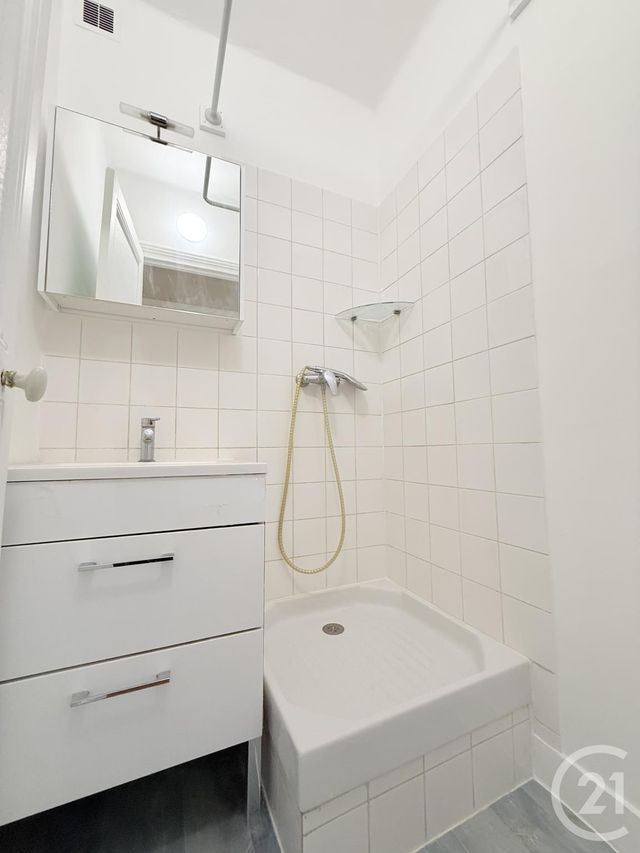 Appartement F2 à louer - 2 pièces - 33.09 m2 - ST OUEN - 93 - ILE-DE-FRANCE - Century 21 Wilson Immobilier