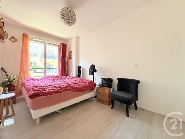 Appartement F4 à vendre - 4 pièces - 79.5 m2 - ST OUEN - 93 - ILE-DE-FRANCE - Century 21 Wilson Immobilier