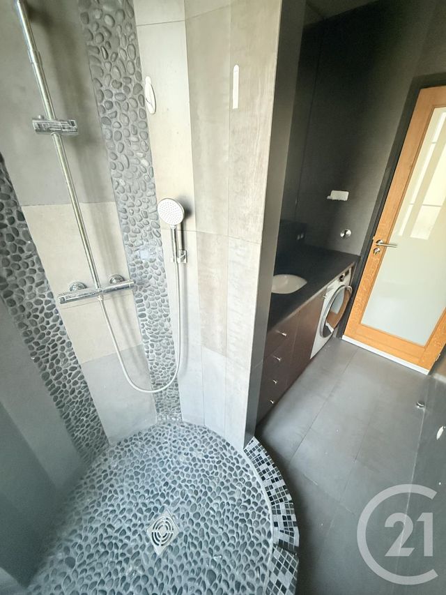 Appartement F2 à vendre - 3 pièces - 58.3 m2 - ST OUEN - 93 - ILE-DE-FRANCE - Century 21 Wilson Immobilier