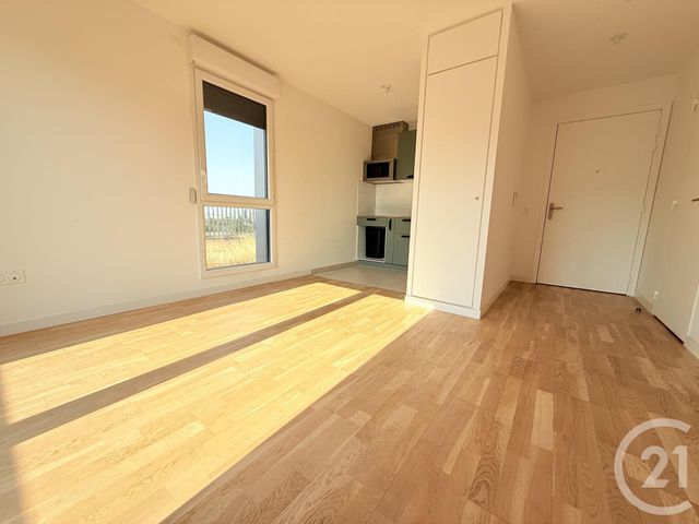 Appartement F2 à louer - 2 pièces - 33.2 m2 - ROMAINVILLE - 93 - ILE-DE-FRANCE - Century 21 Wilson Immobilier
