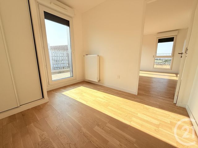 Appartement F2 à louer - 2 pièces - 33.2 m2 - ROMAINVILLE - 93 - ILE-DE-FRANCE - Century 21 Wilson Immobilier