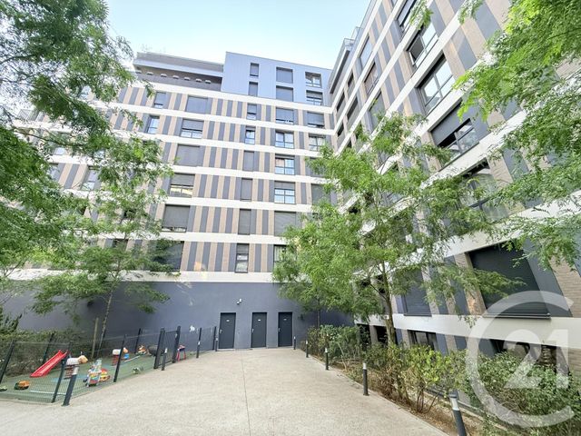 Appartement F2 à louer - 2 pièces - 33.2 m2 - ROMAINVILLE - 93 - ILE-DE-FRANCE - Century 21 Wilson Immobilier