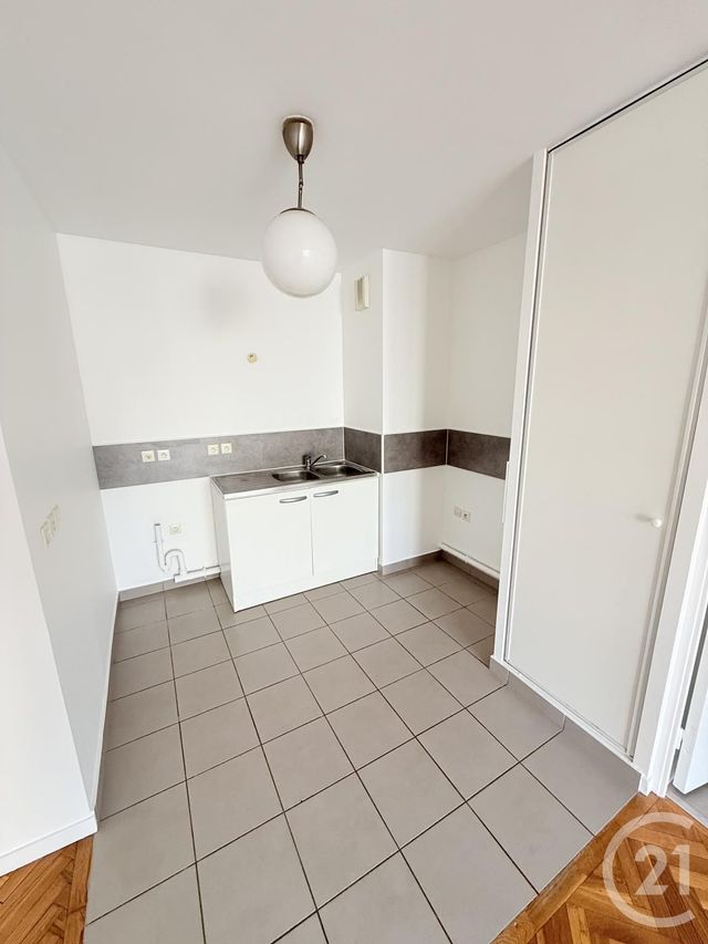 Appartement F2 à louer - 2 pièces - 40.21 m2 - ST OUEN - 93 - ILE-DE-FRANCE - Century 21 Wilson Immobilier