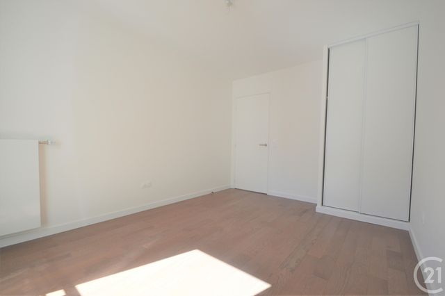 Appartement F3 à louer - 3 pièces - 64.53 m2 - ST OUEN - 93 - ILE-DE-FRANCE - Century 21 Wilson Immobilier